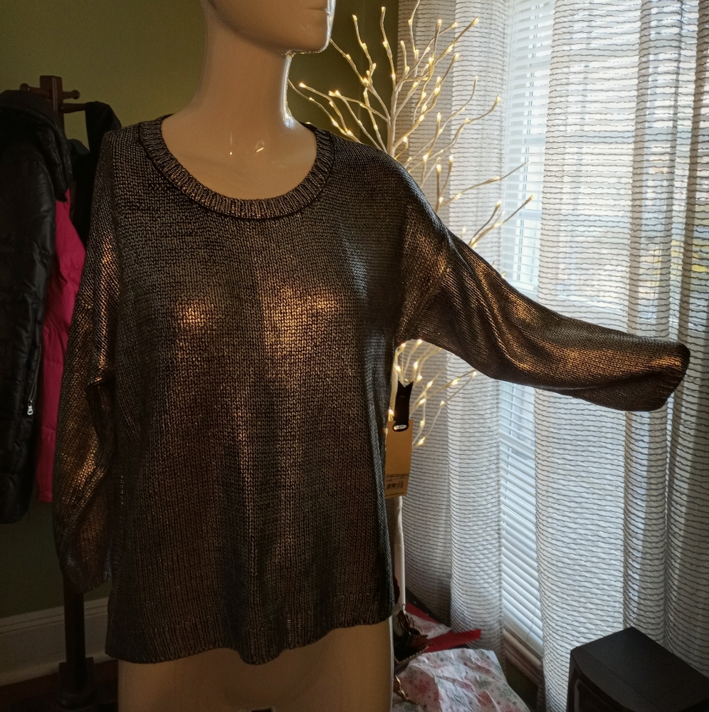 BB Dakota silver sweater NWTGS sz med